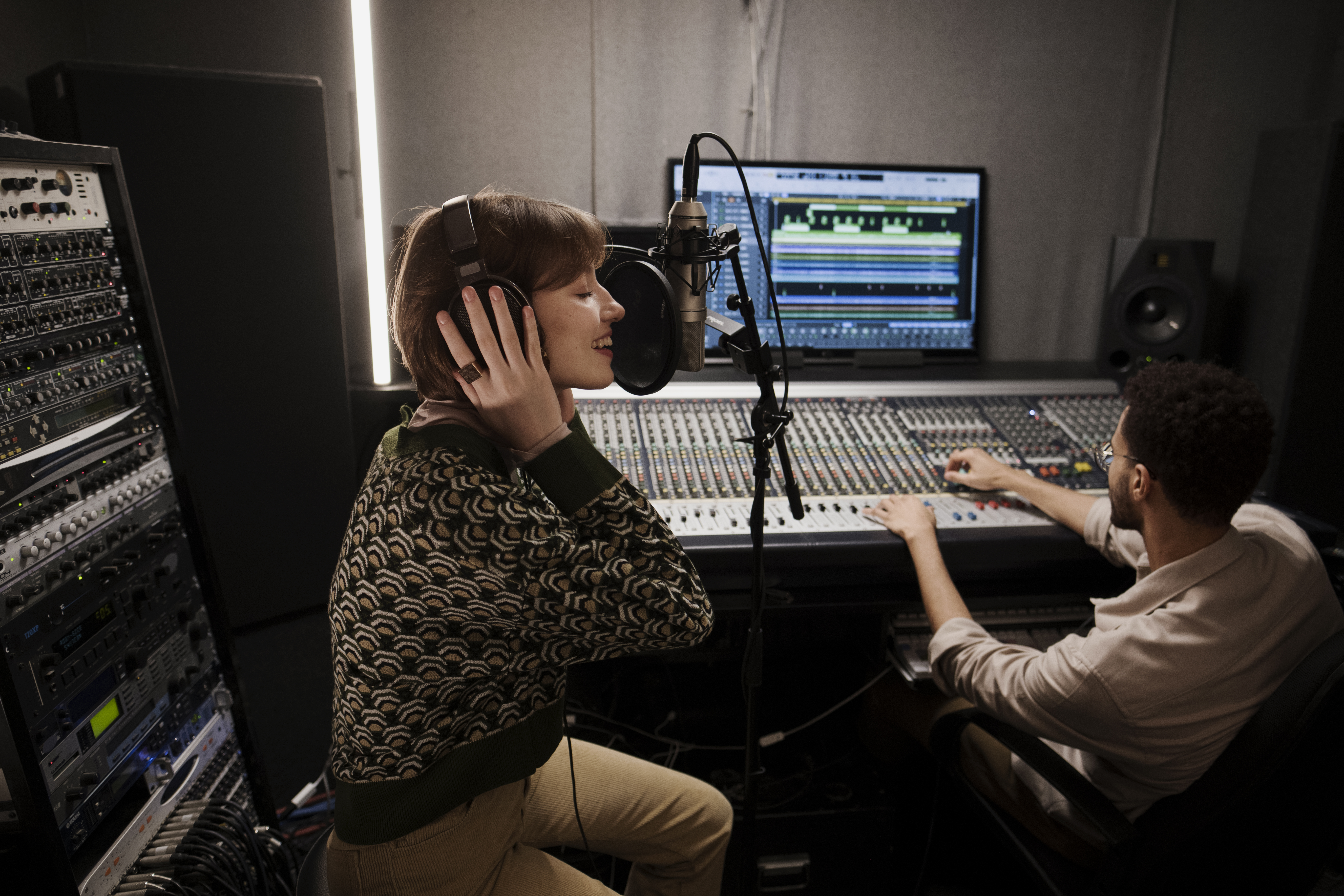 man-woman-making-music-medium-shot Attention to Detail